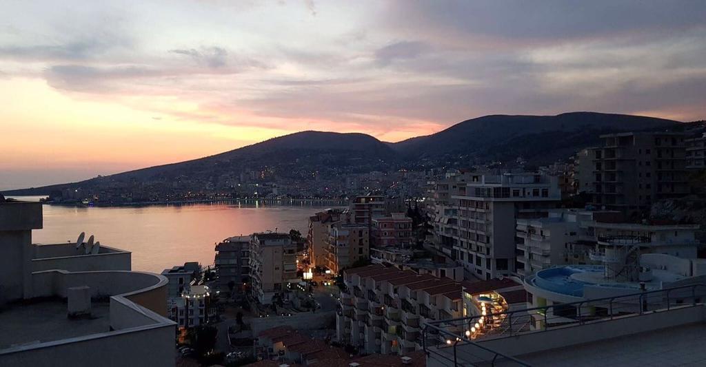 Jon'S Penthouse Apartamento Sarandë Exterior foto