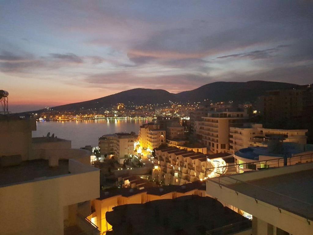 Jon'S Penthouse Apartamento Sarandë Exterior foto